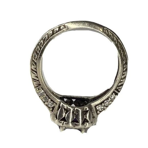 Purple Amethyst? Solitaire clear stones surround Marked 925 silver ring Size 7.5 - Picture 6 of 6